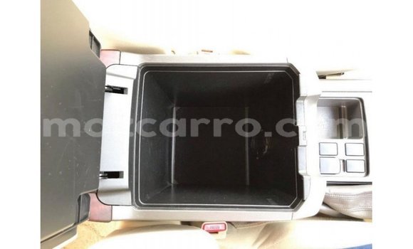 Tenga Imported Toyota Prado Nhema Mota in Import - Dubai in Cabo Delgado Tenga Imported Toyota Prado Nhema Mota in Import - Dubai in Cabo Delgado