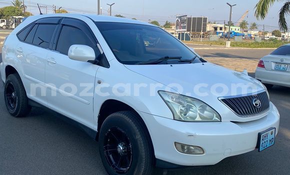 Buy Used Toyota Harrier White Car in Maputo in Maputo Buy Used Toyota Harrier White Car in Maputo in Maputo