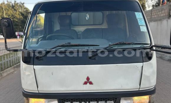 Comprar Usado Mitsubishi Canter Branco Caminhão em Maputo em Maputo