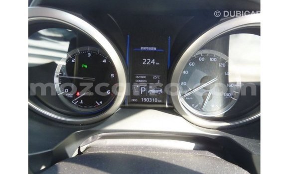 Comprar Importar Toyota Prado Branco Carro em Import - Dubai em Cabo Delgado Comprar Importar Toyota Prado Branco Carro em Import - Dubai em Cabo Delgado