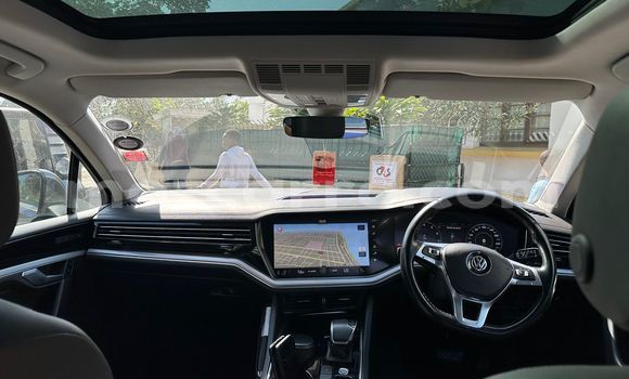 Comprar Usado Volkswagen Touareg Prata Carro em Maputo em Maputo Comprar Usado Volkswagen Touareg Prata Carro em Maputo em Maputo