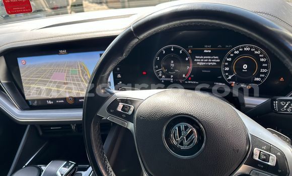 Comprar Usado Volkswagen Touareg Prata Carro em Maputo em Maputo Comprar Usado Volkswagen Touareg Prata Carro em Maputo em Maputo