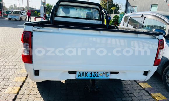 Tenga Tsaru Isuzu KB Chena Mota in Maputo in Maputo Tenga Tsaru Isuzu KB Chena Mota in Maputo in Maputo