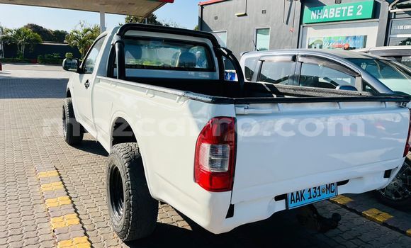 Tenga Tsaru Isuzu KB Chena Mota in Maputo in Maputo Tenga Tsaru Isuzu KB Chena Mota in Maputo in Maputo