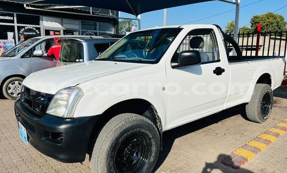 Tenga Tsaru Isuzu KB Chena Mota in Maputo in Maputo Tenga Tsaru Isuzu KB Chena Mota in Maputo in Maputo