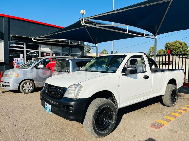 Big with watermark isuzu kb maputo maputo 27171