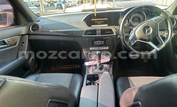 Nunua Ilio tumika Mercedes-Benz C-Classe Nyeupe Gari ndani ya Maputo nchini Maputo Nunua Ilio tumika Mercedes-Benz C-Classe Nyeupe Gari ndani ya Maputo nchini Maputo