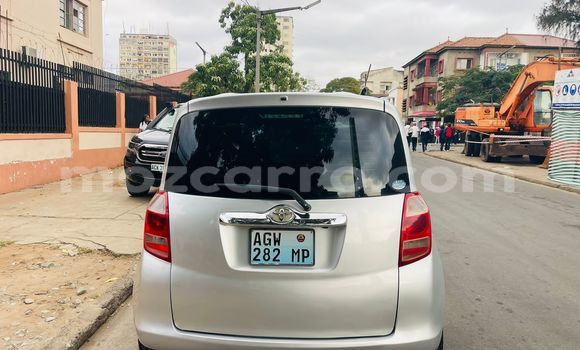 Comprar Usado Toyota Ractis Prata Carro em Maputo em Maputo Comprar Usado Toyota Ractis Prata Carro em Maputo em Maputo