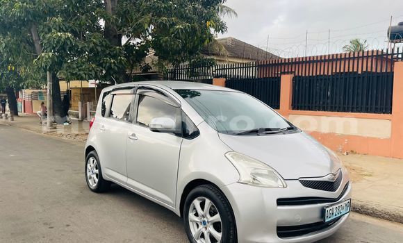 Comprar Usado Toyota Ractis Prata Carro em Maputo em Maputo Comprar Usado Toyota Ractis Prata Carro em Maputo em Maputo