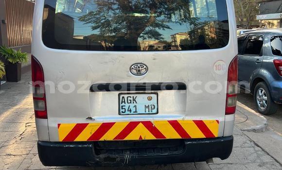 Nunua Ilio tumika Toyota Hiace Fedha Gari ndani ya Maputo nchini Maputo Nunua Ilio tumika Toyota Hiace Fedha Gari ndani ya Maputo nchini Maputo