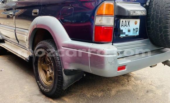 Nunua Ilio tumika Toyota Land Cruiser Prado Bluu Gari ndani ya Maputo nchini Maputo Nunua Ilio tumika Toyota Land Cruiser Prado Bluu Gari ndani ya Maputo nchini Maputo