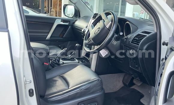 Buy Used Toyota Land Cruiser Prado White Car in Maputo in Maputo Buy Used Toyota Land Cruiser Prado White Car in Maputo in Maputo