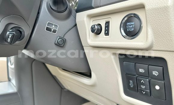 Comprar Novo Toyota Land Cruiser Prado Branco Carro em Maputo em Maputo Comprar Novo Toyota Land Cruiser Prado Branco Carro em Maputo em Maputo