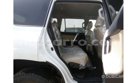 Nunua Imported Toyota Prado Nyeupe Gari ndani ya Import - Dubai nchini Cabo Delgado Nunua Imported Toyota Prado Nyeupe Gari ndani ya Import - Dubai nchini Cabo Delgado