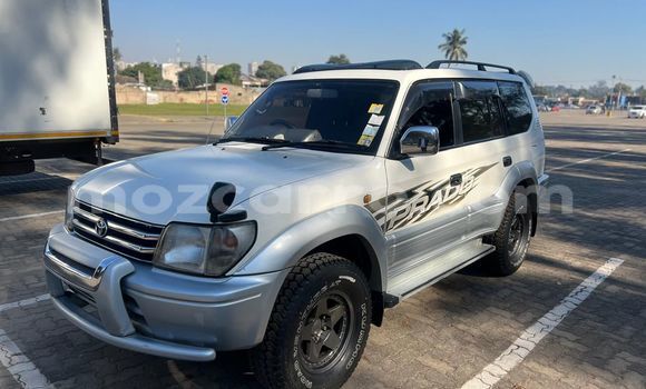 Comprar Usado Toyota Land Cruiser Branco Carro em Maputo em Maputo