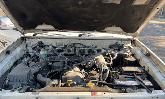 Nunua Ilio tumika Toyota Land Cruiser Nyeupe Gari ndani ya Maputo nchini Maputo Nunua Ilio tumika Toyota Land Cruiser Nyeupe Gari ndani ya Maputo nchini Maputo