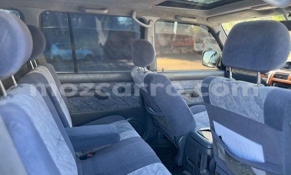 Nunua Ilio tumika Toyota Land Cruiser Nyeupe Gari ndani ya Maputo nchini Maputo Nunua Ilio tumika Toyota Land Cruiser Nyeupe Gari ndani ya Maputo nchini Maputo