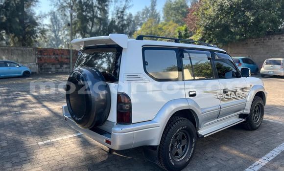 Nunua Ilio tumika Toyota Land Cruiser Nyeupe Gari ndani ya Maputo nchini Maputo Nunua Ilio tumika Toyota Land Cruiser Nyeupe Gari ndani ya Maputo nchini Maputo