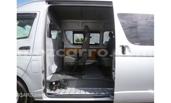 Nunua Imported Toyota Hiace Nyingine Gari ndani ya Import - Dubai nchini Cabo Delgado Nunua Imported Toyota Hiace Nyingine Gari ndani ya Import - Dubai nchini Cabo Delgado