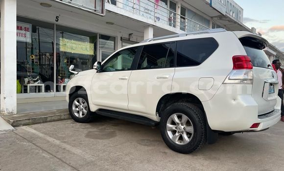 Buy Used Toyota Land Cruiser Prado White Car in Maputo in Maputo Buy Used Toyota Land Cruiser Prado White Car in Maputo in Maputo