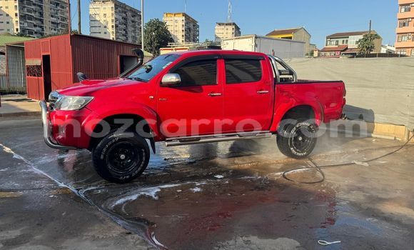 Tenga Tsaru Toyota Hilux Tsvuku Mota in Maputo in Maputo Tenga Tsaru Toyota Hilux Tsvuku Mota in Maputo in Maputo