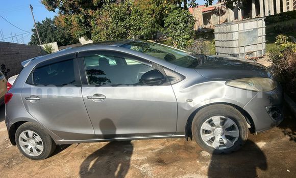 Comprar Usado Mazda Demio Prata Carro em Maputo em Maputo Comprar Usado Mazda Demio Prata Carro em Maputo em Maputo