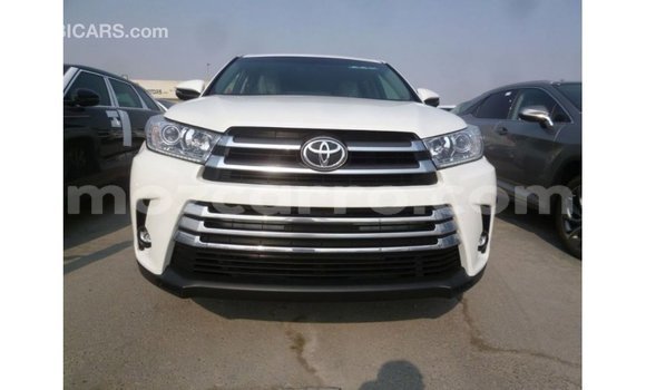 Nunua Imported Toyota Kluger Nyeupe Gari ndani ya Import - Dubai nchini Cabo Delgado Nunua Imported Toyota Kluger Nyeupe Gari ndani ya Import - Dubai nchini Cabo Delgado