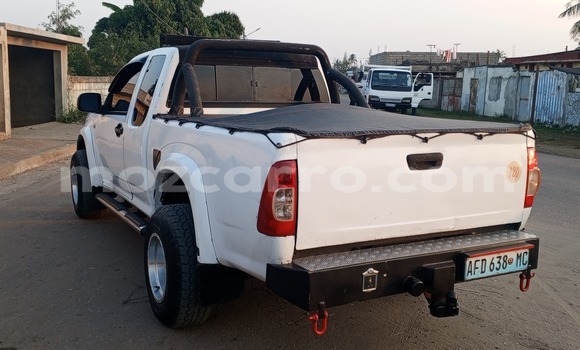 Buy Used Isuzu KB White Car in Maputo in Maputo Buy Used Isuzu KB White Car in Maputo in Maputo