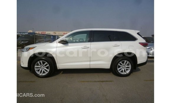 Nunua Imported Toyota Kluger Nyeupe Gari ndani ya Import - Dubai nchini Cabo Delgado Nunua Imported Toyota Kluger Nyeupe Gari ndani ya Import - Dubai nchini Cabo Delgado