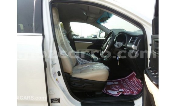 Nunua Imported Toyota Kluger Nyeupe Gari ndani ya Import - Dubai nchini Cabo Delgado Nunua Imported Toyota Kluger Nyeupe Gari ndani ya Import - Dubai nchini Cabo Delgado