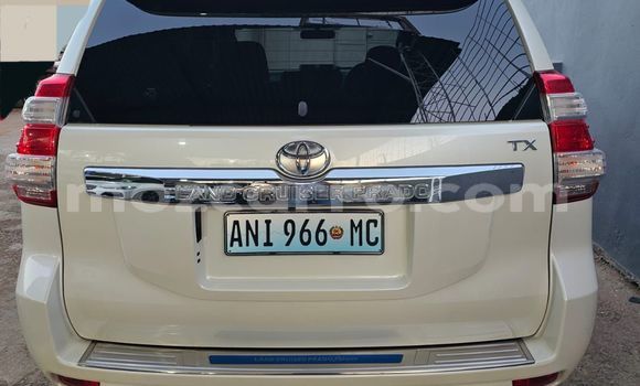 Comprar Novo Toyota Prado Branco Carro em Maputo em Maputo Comprar Novo Toyota Prado Branco Carro em Maputo em Maputo