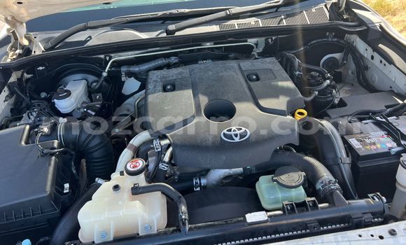 Comprar Usado Toyota Hiluxe Revo Branco Carro em Maputo em Maputo Comprar Usado Toyota Hiluxe Revo Branco Carro em Maputo em Maputo