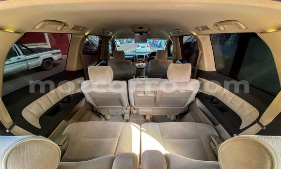 Nunua Ilio tumika Toyota Alphard Nyeusi Gari ndani ya Maputo nchini Maputo Nunua Ilio tumika Toyota Alphard Nyeusi Gari ndani ya Maputo nchini Maputo