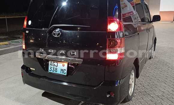 Comprar Usado Toyota Noah Azul Carro em Maputo em Maputo Comprar Usado Toyota Noah Azul Carro em Maputo em Maputo