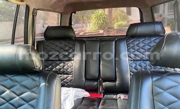 Comprar Usado Toyota Land Cruiser Verde Carro em Maputo em Maputo Comprar Usado Toyota Land Cruiser Verde Carro em Maputo em Maputo