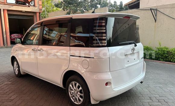 Tenga Tsaru Toyota Sienta Chena Mota in Maputo in Maputo Tenga Tsaru Toyota Sienta Chena Mota in Maputo in Maputo