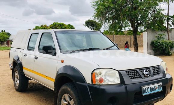 Nunua Ilio tumika Nissan Hardbody Nyeupe Gari ndani ya Maputo nchini Maputo Nunua Ilio tumika Nissan Hardbody Nyeupe Gari ndani ya Maputo nchini Maputo