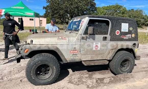 Comprar Usado Jeep Wrangler Branco Carro em Maputo em Maputo Comprar Usado Jeep Wrangler Branco Carro em Maputo em Maputo