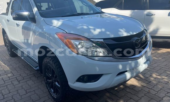 Nunua Ilio tumika Mazda BT-50 Nyeupe Gari ndani ya Maputo nchini Maputo Nunua Ilio tumika Mazda BT-50 Nyeupe Gari ndani ya Maputo nchini Maputo