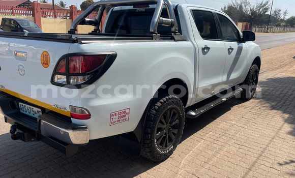 Nunua Ilio tumika Mazda BT-50 Nyeupe Gari ndani ya Maputo nchini Maputo Nunua Ilio tumika Mazda BT-50 Nyeupe Gari ndani ya Maputo nchini Maputo