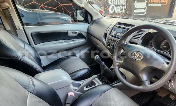Comprar Usado Toyota Hilux Branco Carro em Maputo em Maputo Comprar Usado Toyota Hilux Branco Carro em Maputo em Maputo