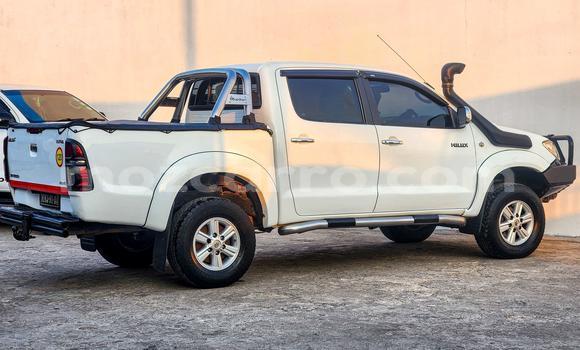 Comprar Usado Toyota Hilux Branco Carro em Maputo em Maputo Comprar Usado Toyota Hilux Branco Carro em Maputo em Maputo