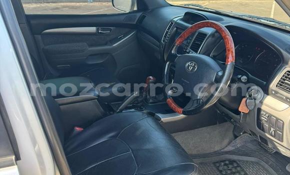 Nunua Ilio tumika Toyota Hilux Fedha Gari ndani ya Maputo nchini Maputo Nunua Ilio tumika Toyota Hilux Fedha Gari ndani ya Maputo nchini Maputo
