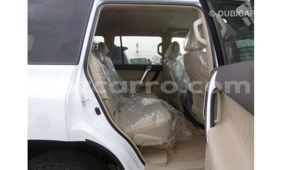 Nunua Imported Toyota Prado Nyeupe Gari ndani ya Import - Dubai nchini Cabo Delgado Nunua Imported Toyota Prado Nyeupe Gari ndani ya Import - Dubai nchini Cabo Delgado