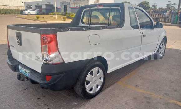 Nunua Ilio tumika Nissan NV200 Nyeupe Gari ndani ya Maputo nchini Maputo