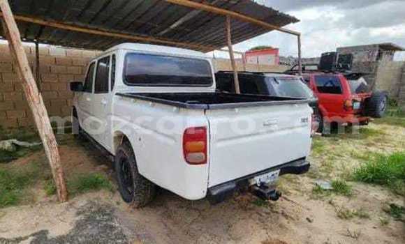 Buy Used Mahindra Scorpio White Car in Maputo in Maputo Buy Used Mahindra Scorpio White Car in Maputo in Maputo