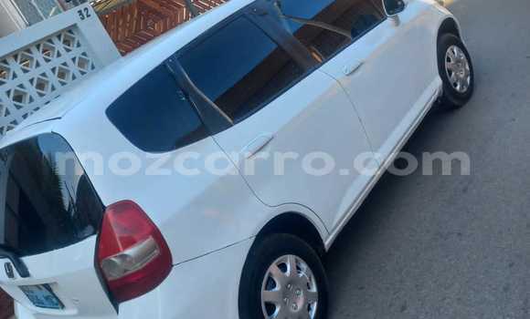 Comprar Usado Honda Fit Branco Carro em Maputo em Maputo Comprar Usado Honda Fit Branco Carro em Maputo em Maputo