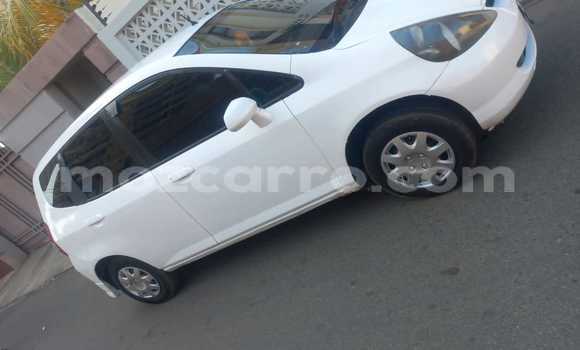 Comprar Usado Honda Fit Branco Carro em Maputo em Maputo Comprar Usado Honda Fit Branco Carro em Maputo em Maputo