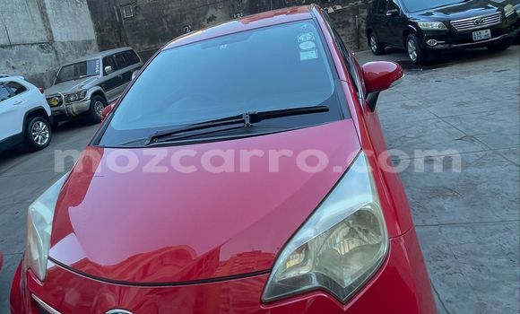 Comprar Usado Toyota Ractis Vermelho Carro em Maputo em Maputo