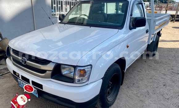Comprar Usado Toyota Hilux Branco Carro em Maputo em Maputo